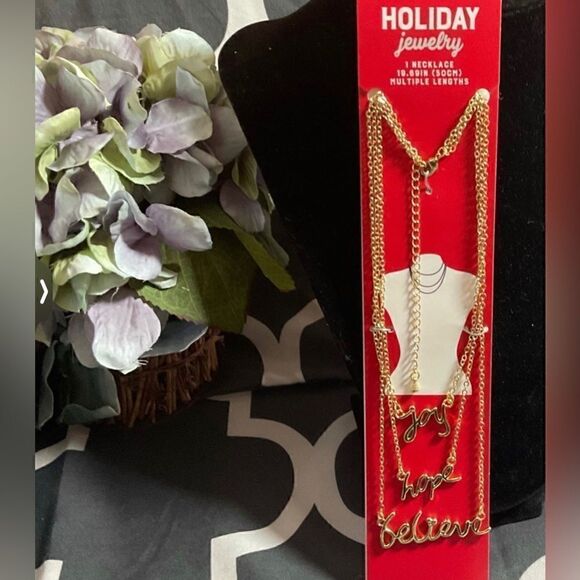 “Joy Hope Believe” NEW Multi-length 3 Strand Holiday Necklace Goldtone NWT - Picture 1 of 1